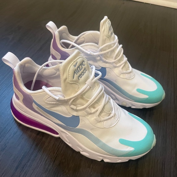 Brand New Women’s Nike Air Max 270 React Sneakers - Size 7.5 - Picture 2 of 2